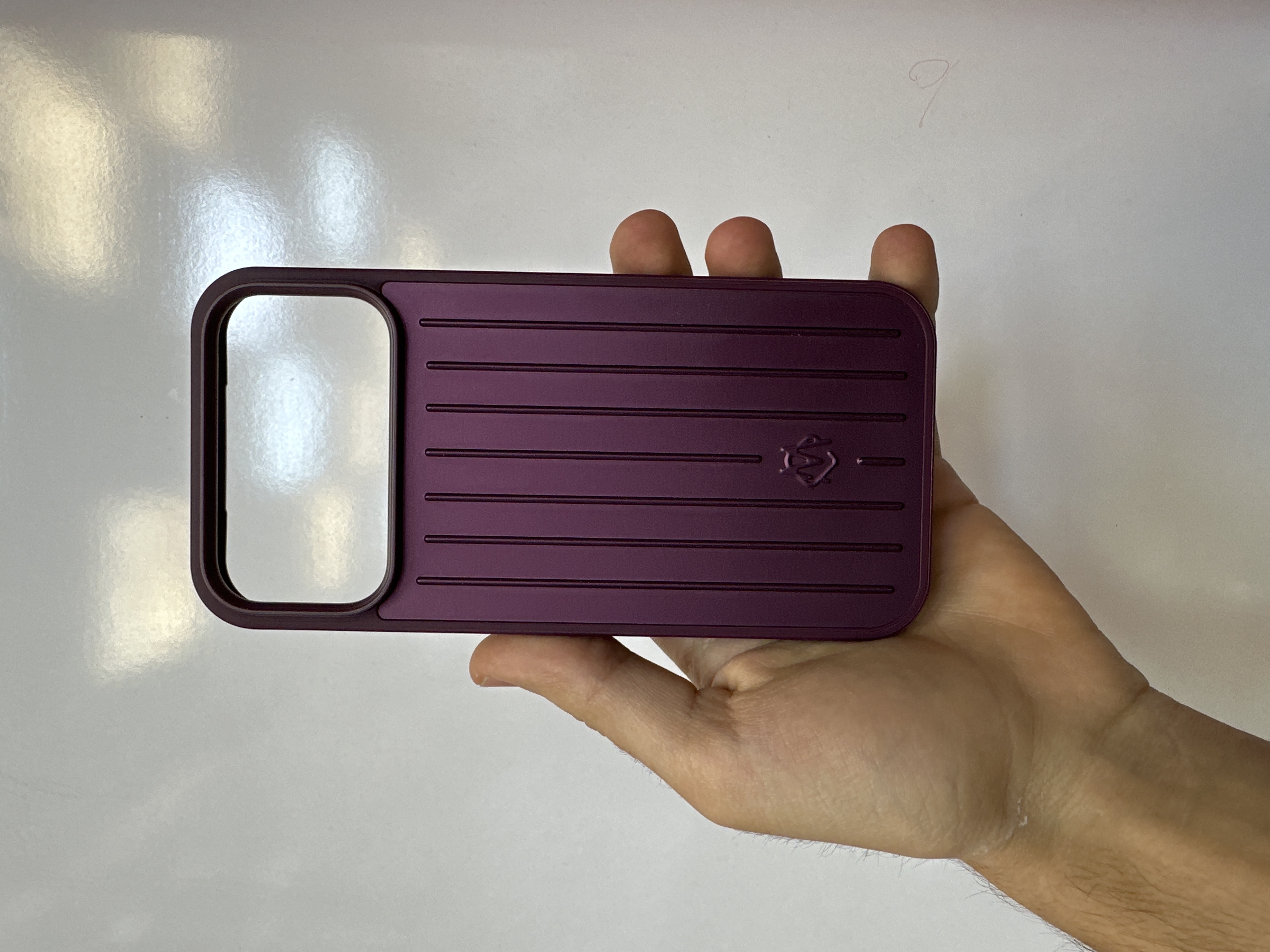 قاب گوشی RIMAWA 18 PRO MAX